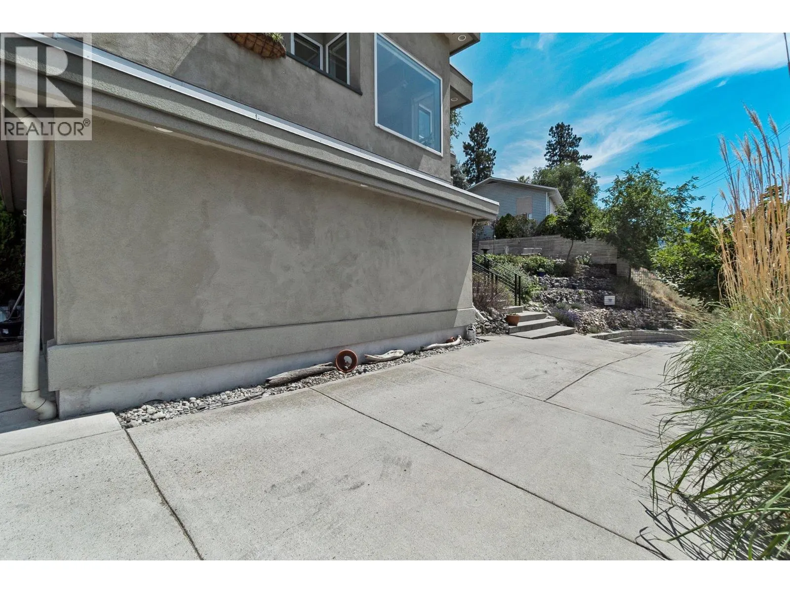 712 Creekside Road