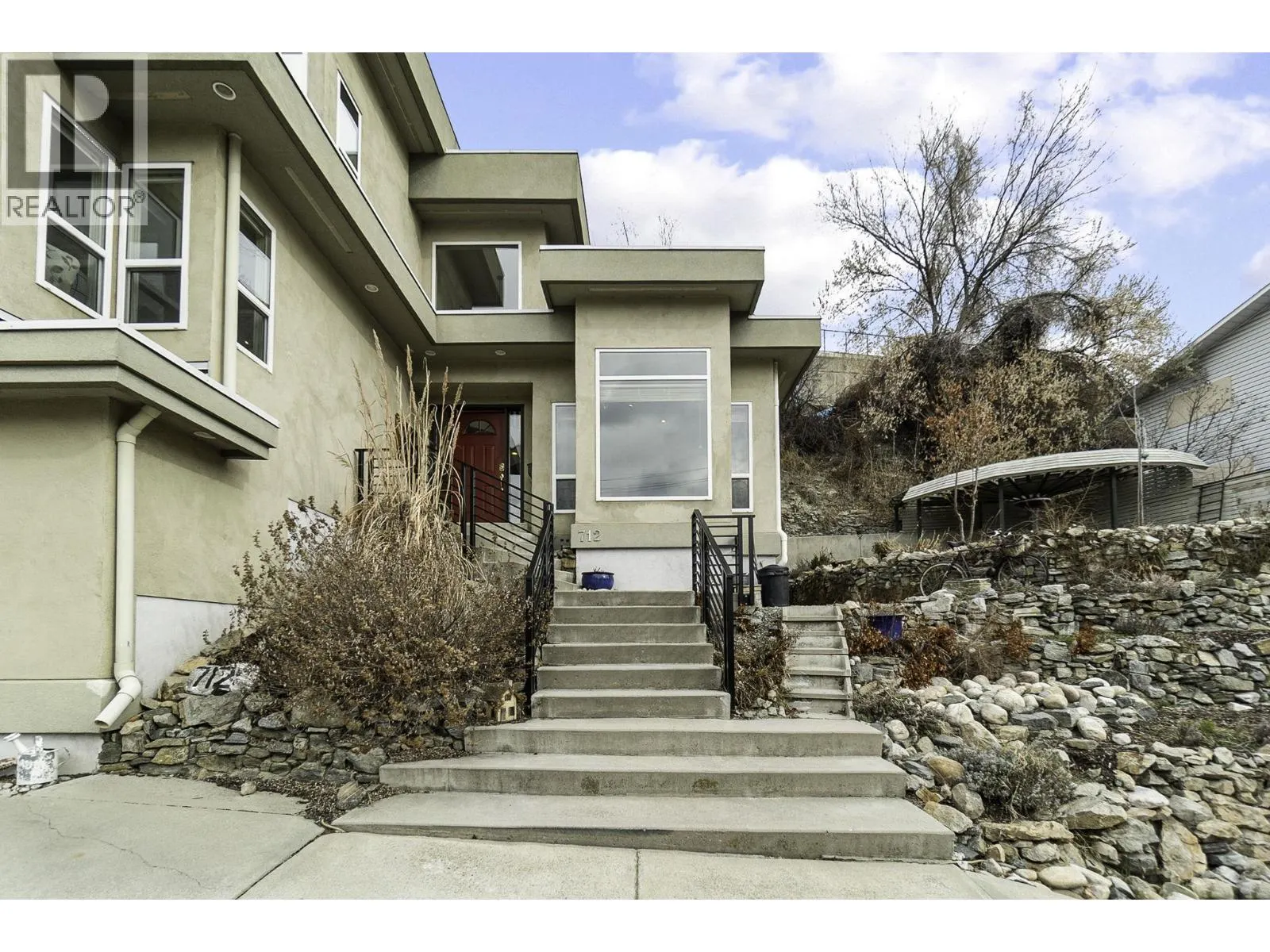 712 Creekside Road