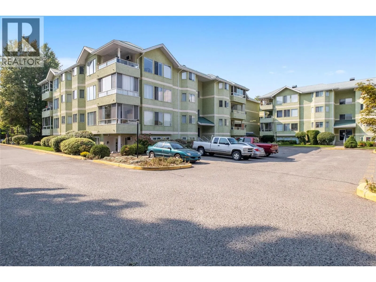 780 Houghton Road Unit# 405