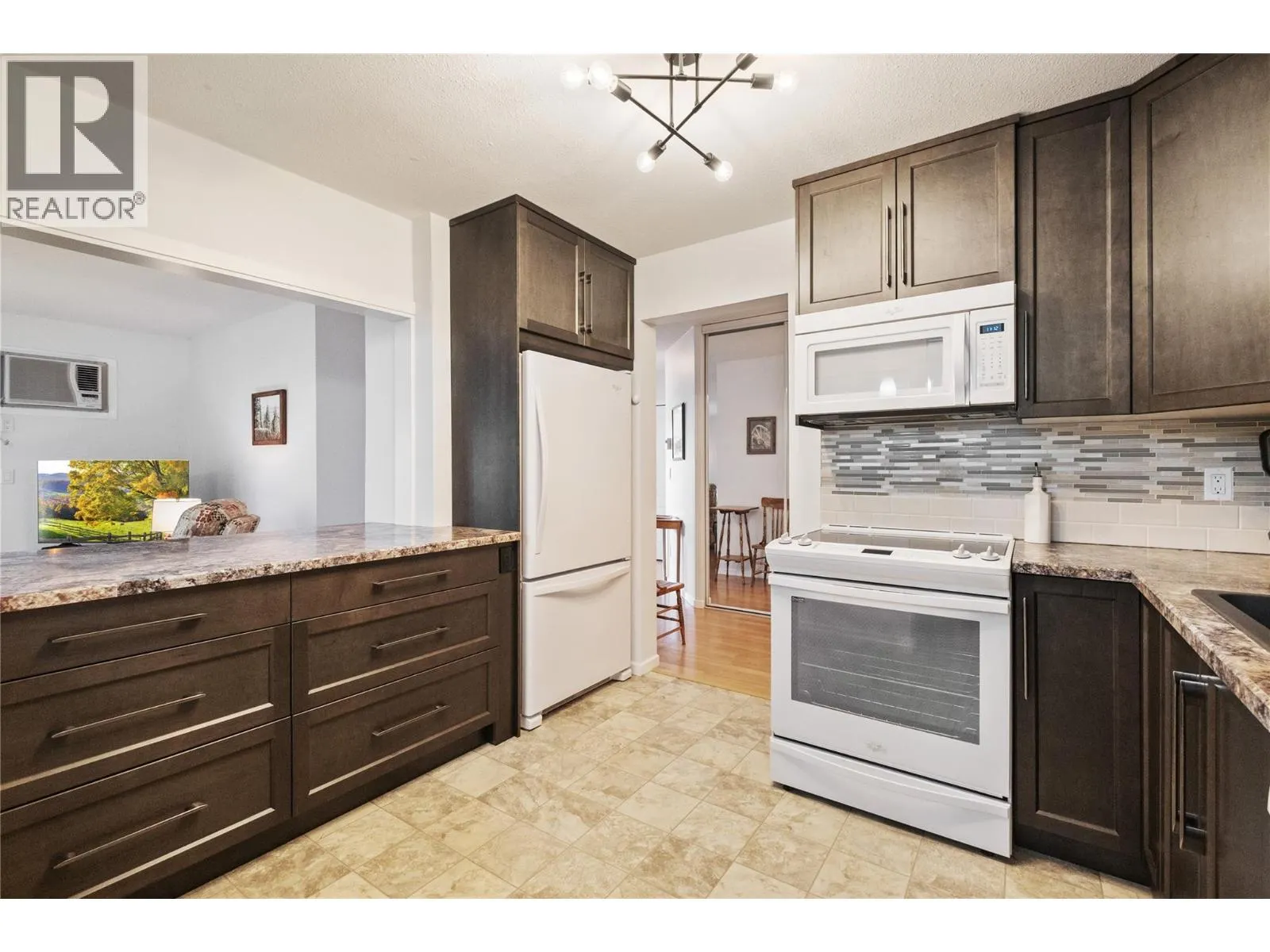 780 Houghton Road Unit# 405