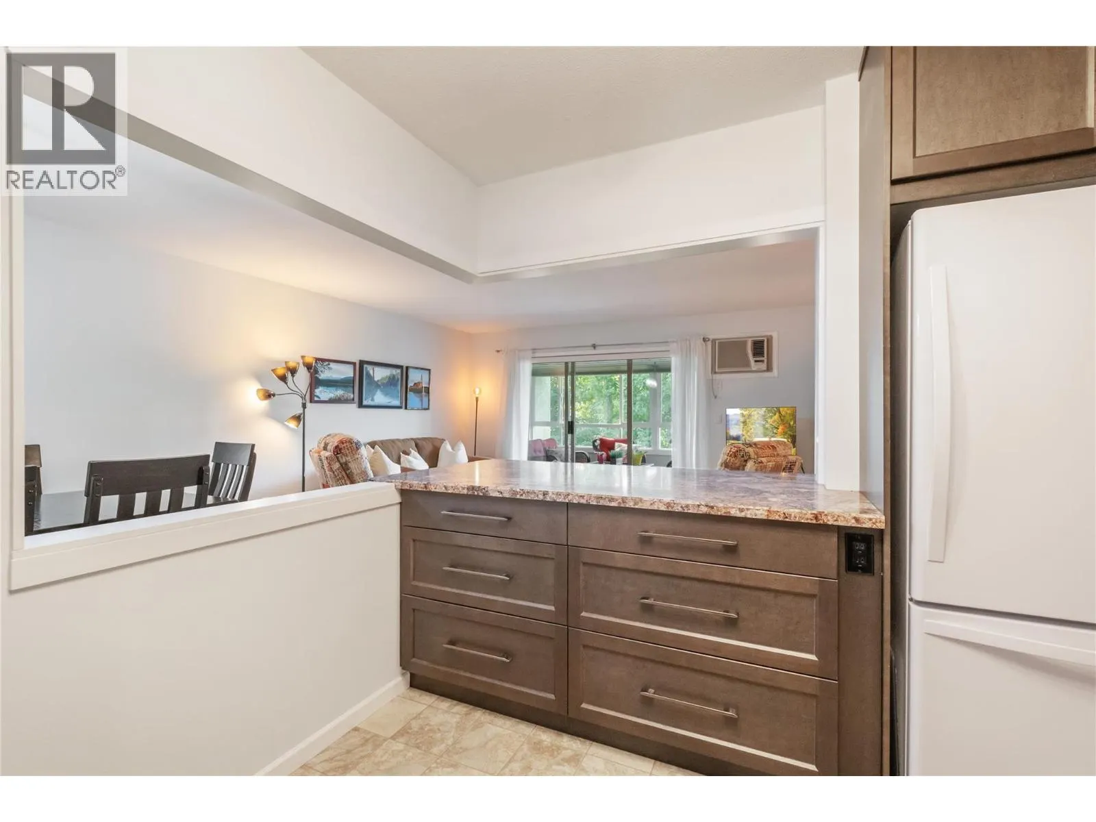 780 Houghton Road Unit# 405