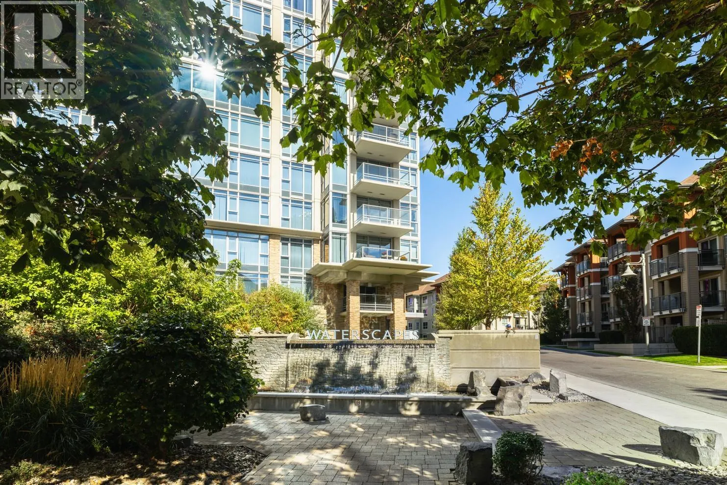 1075 Sunset Drive Unit# PH1