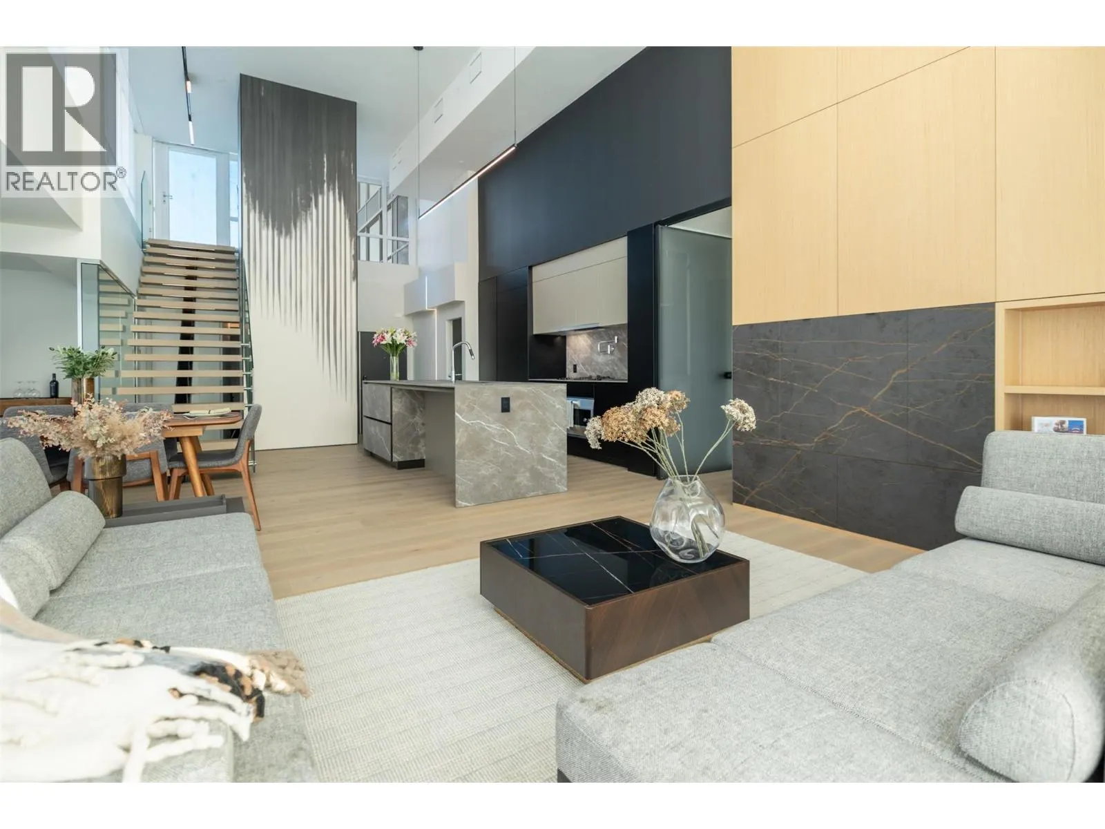 1075 Sunset Drive Unit# PH1