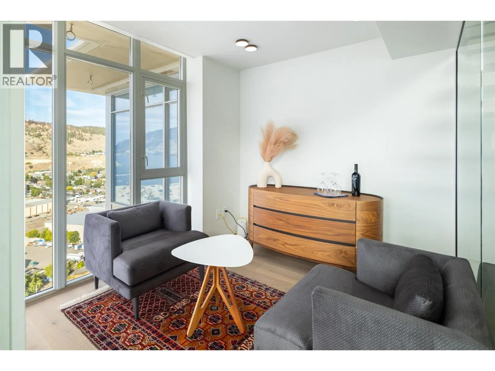 1075 Sunset Drive Unit# PH1