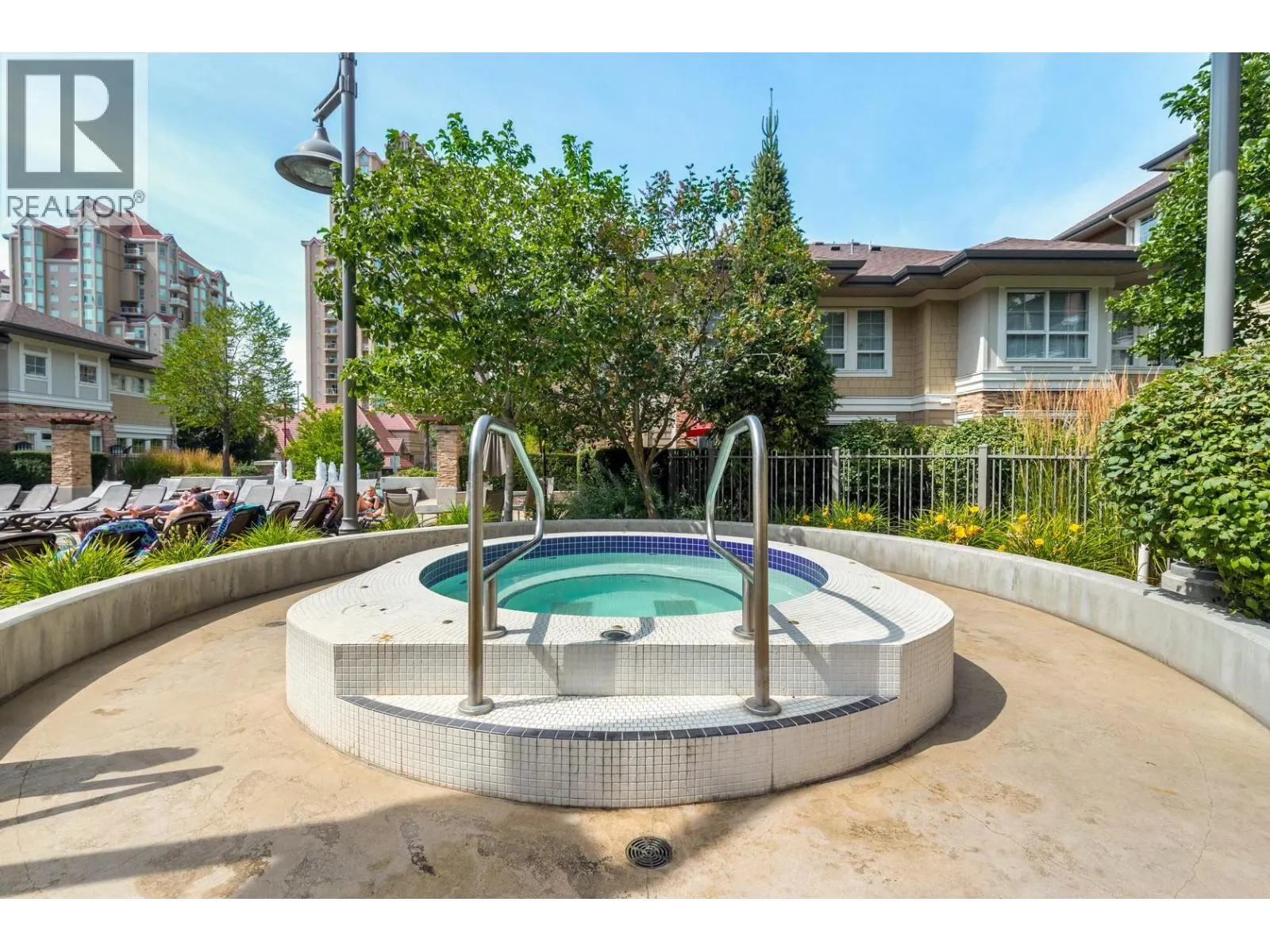 1075 Sunset Drive Unit# PH1