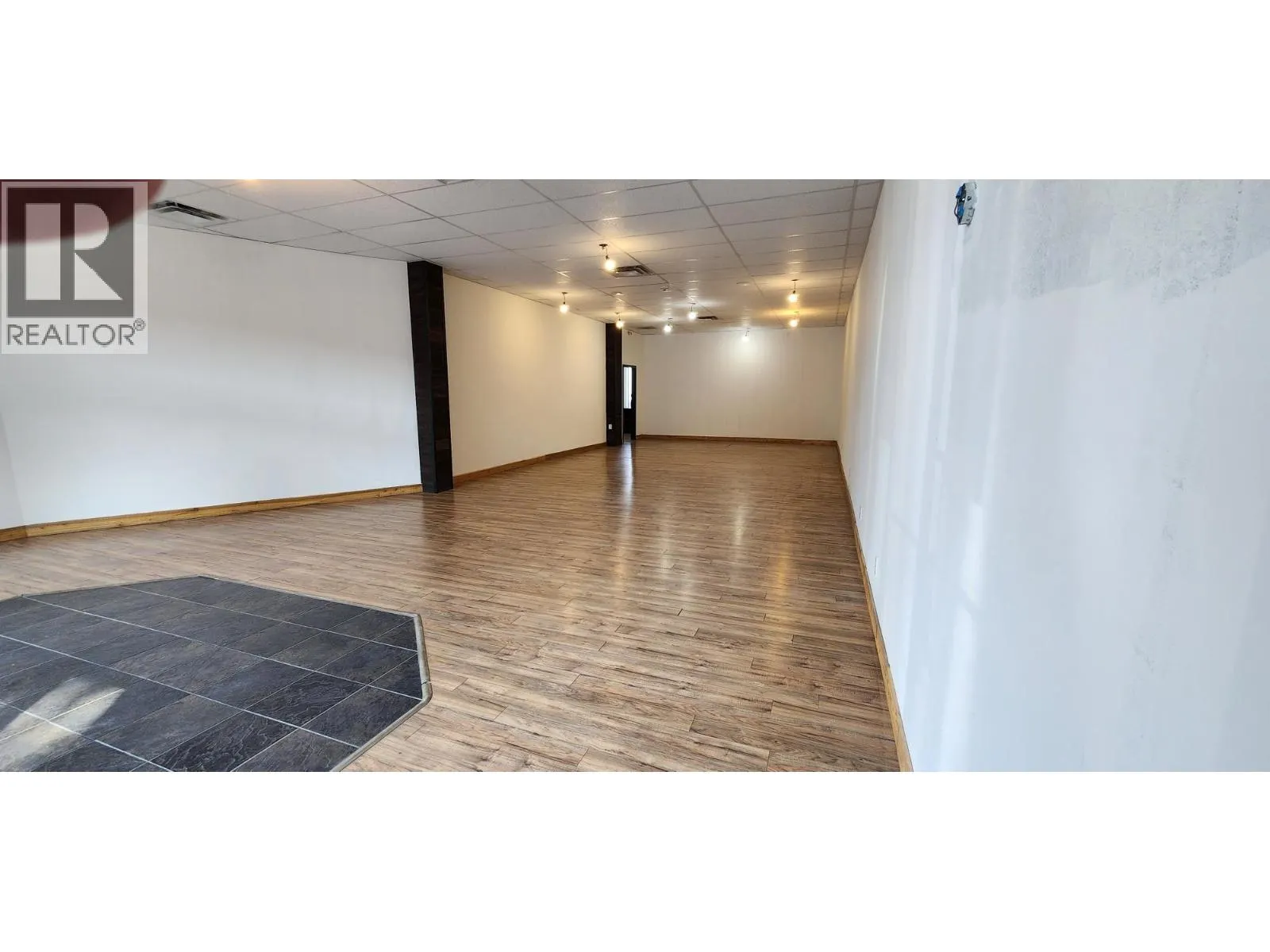 2500 53 Avenue Unit# 102
