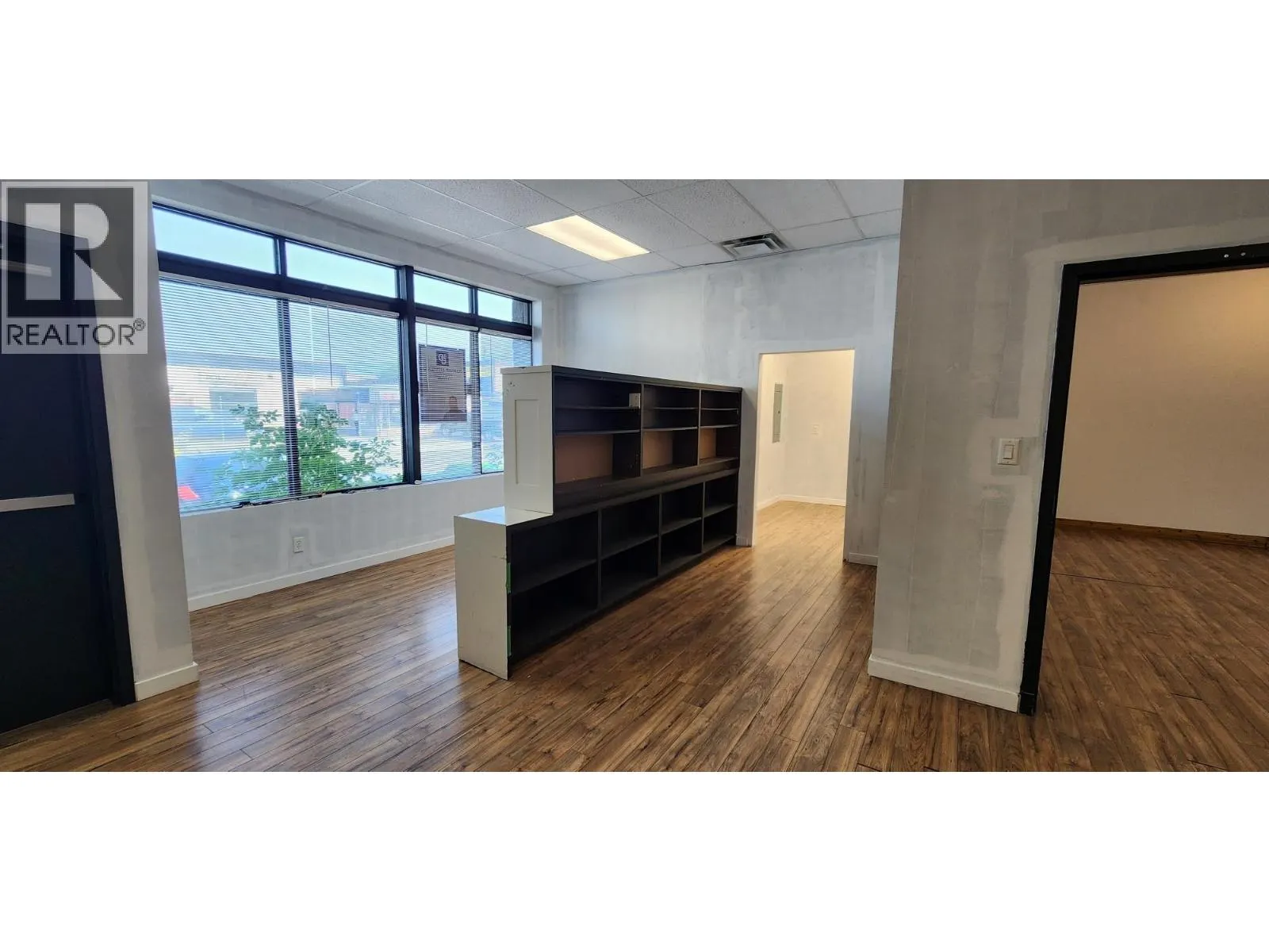 2500 53 Avenue Unit# 102