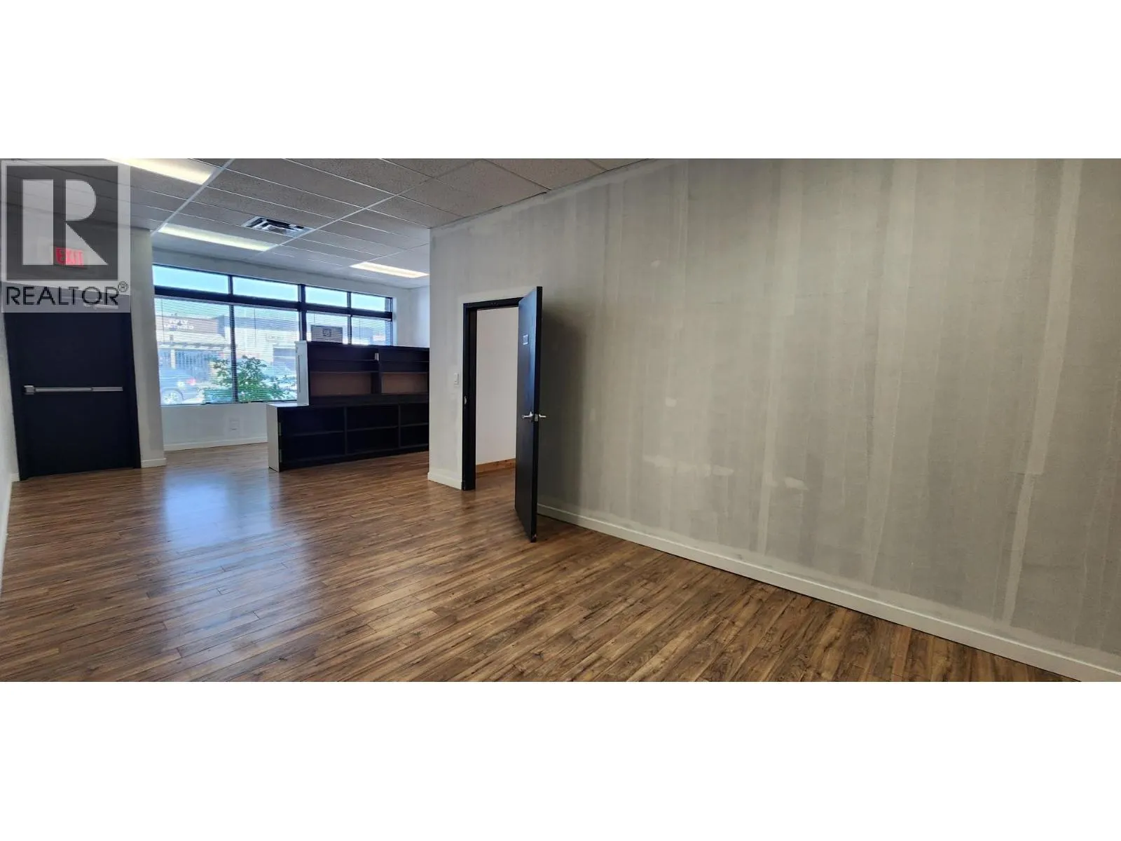 2500 53 Avenue Unit# 102