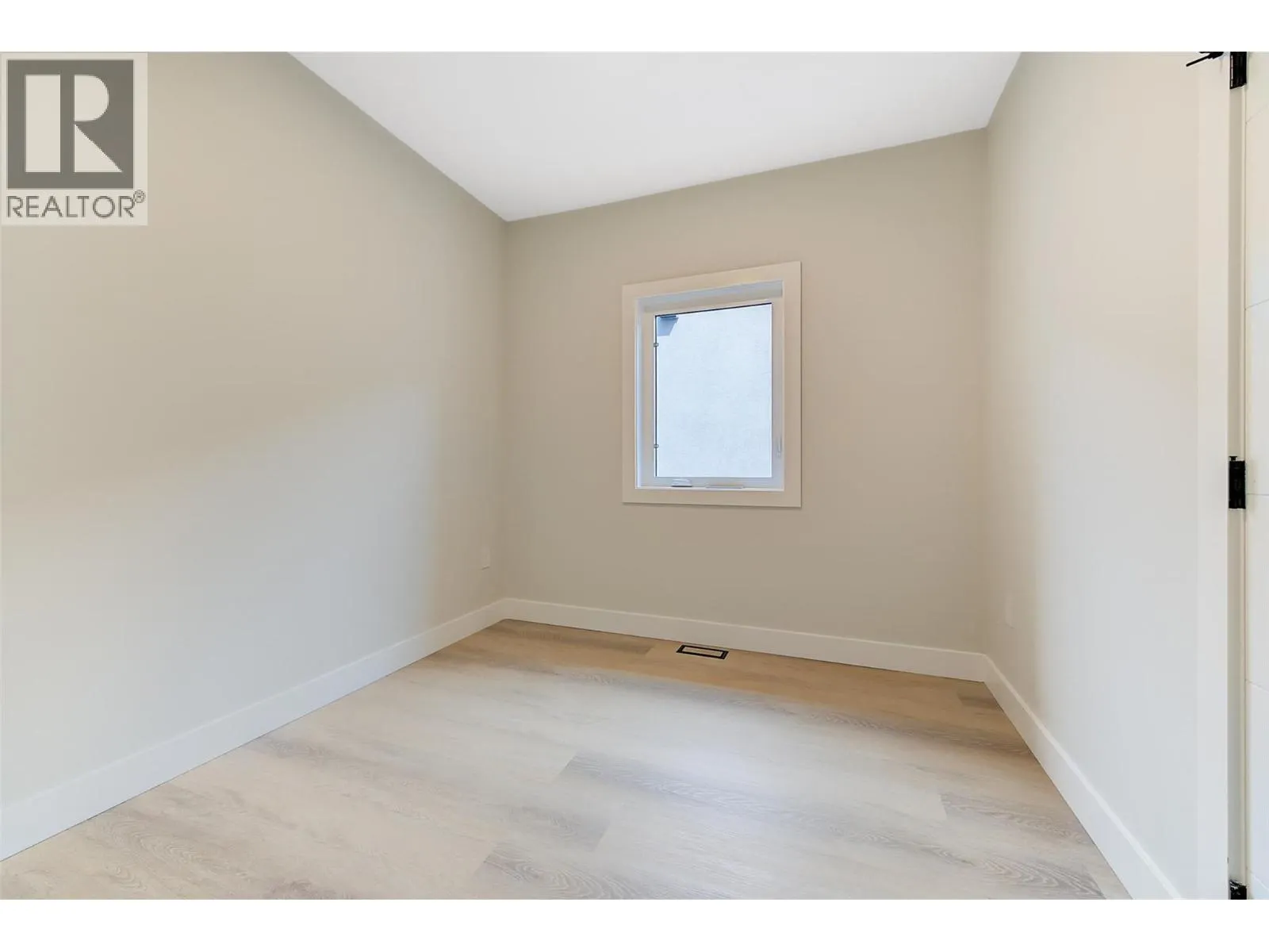 839 Lawson Avenue Unit# 4