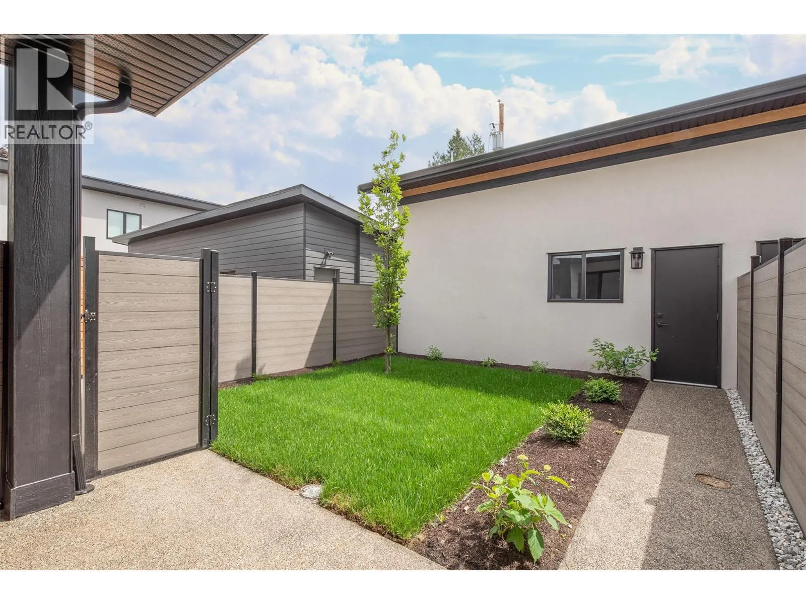 839 Lawson Avenue Unit# 4