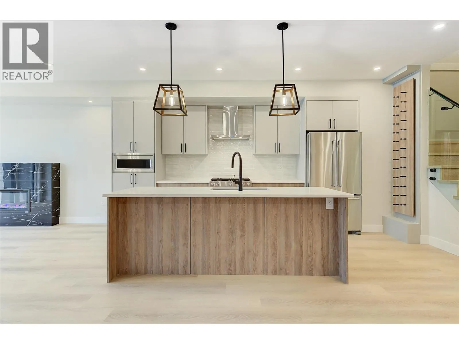 839 Lawson Avenue Unit# 4