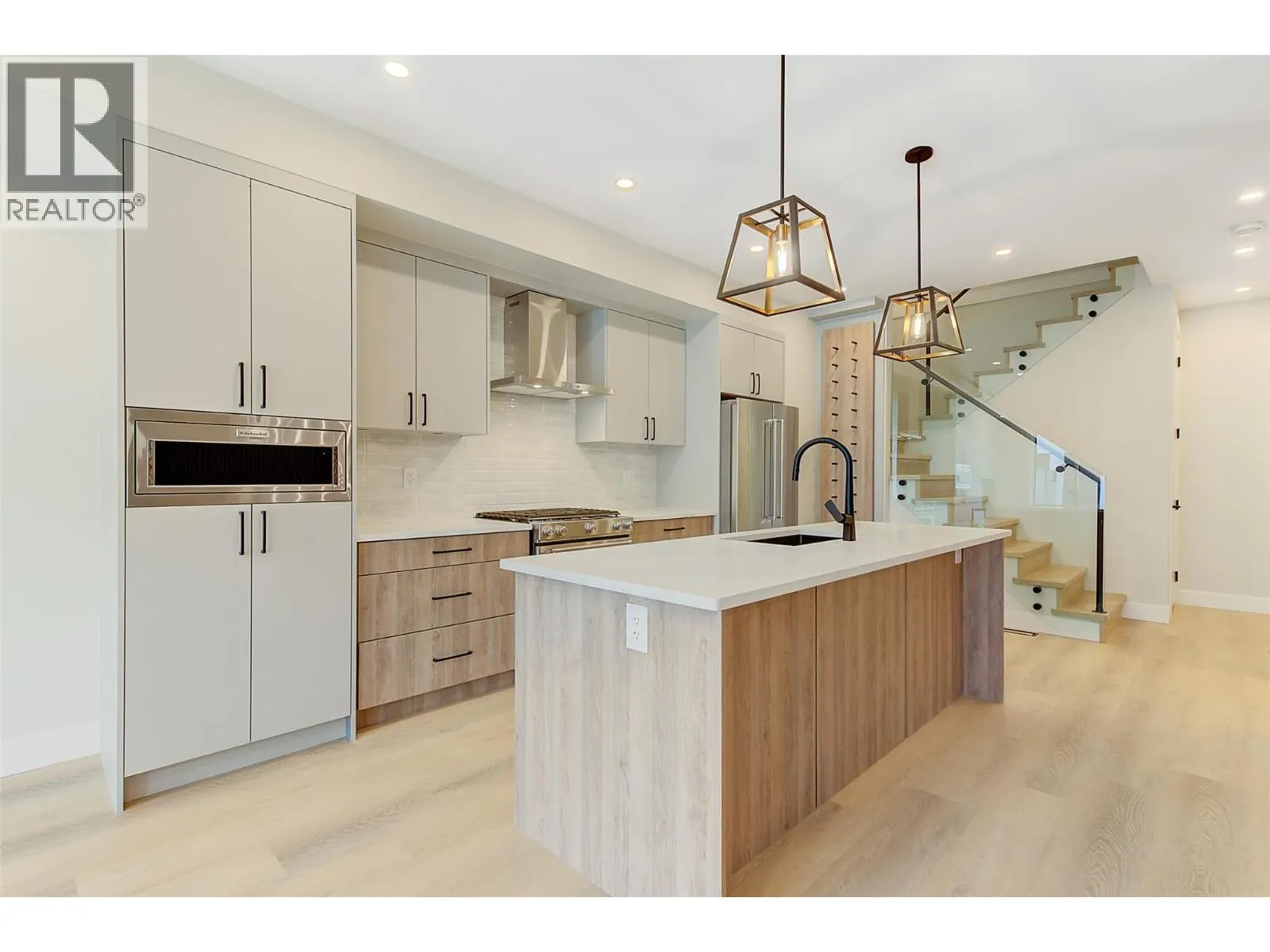 839 Lawson Avenue Unit# 4