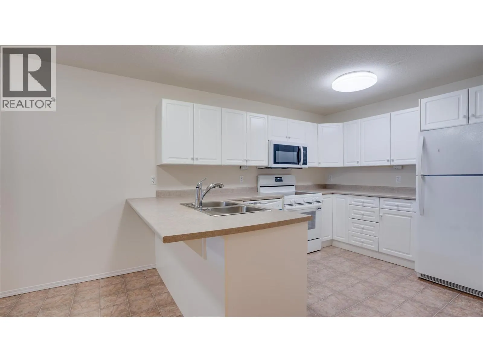 555 Houghton Road Unit# 115