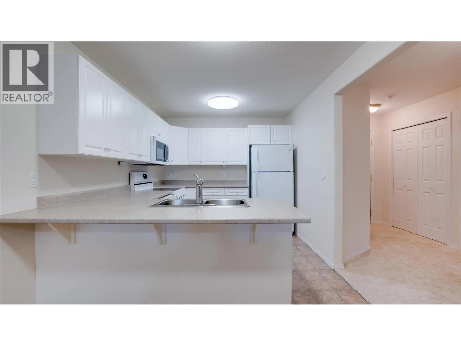 555 Houghton Road Unit# 115