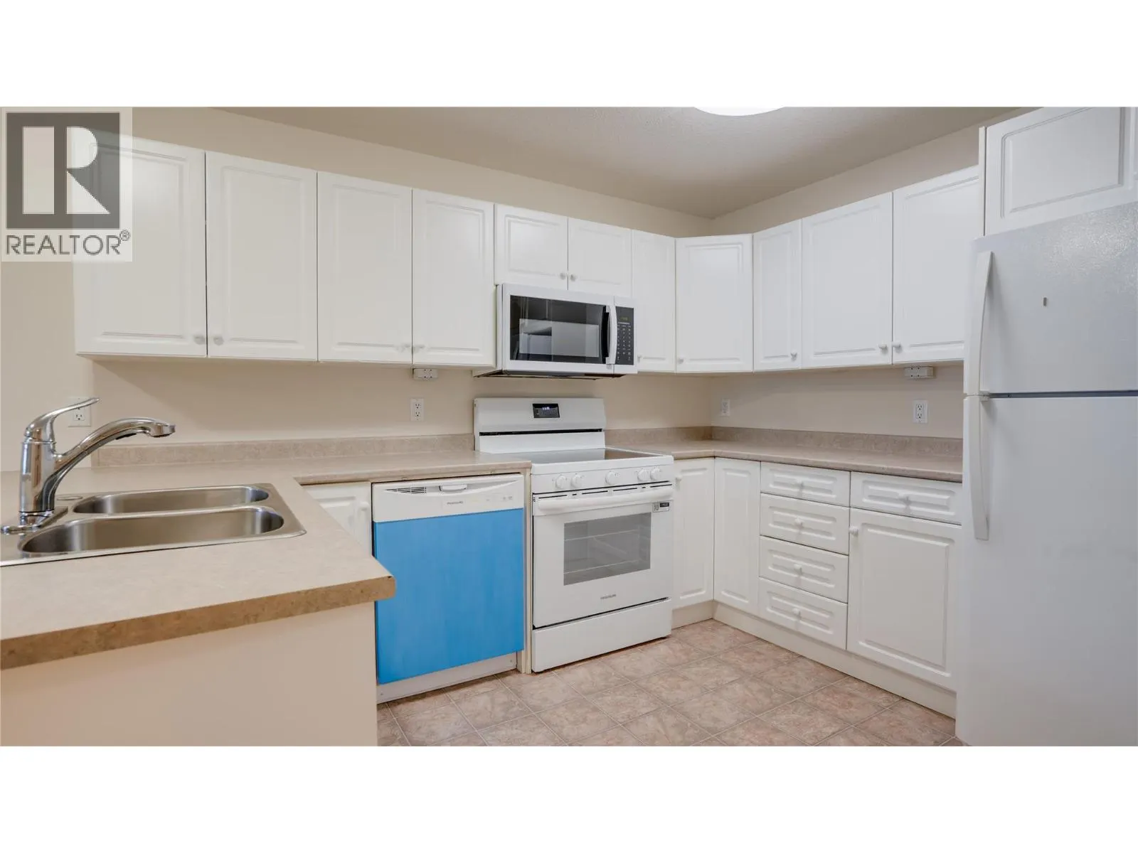 555 Houghton Road Unit# 115