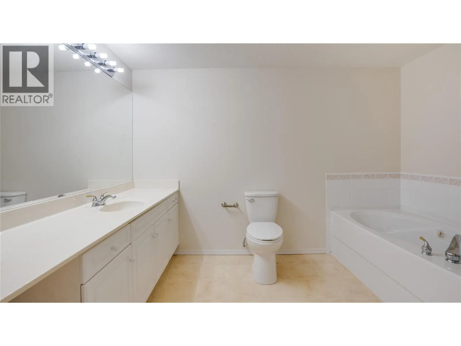 555 Houghton Road Unit# 115