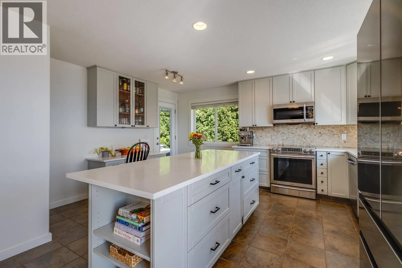2838 Summerview Place