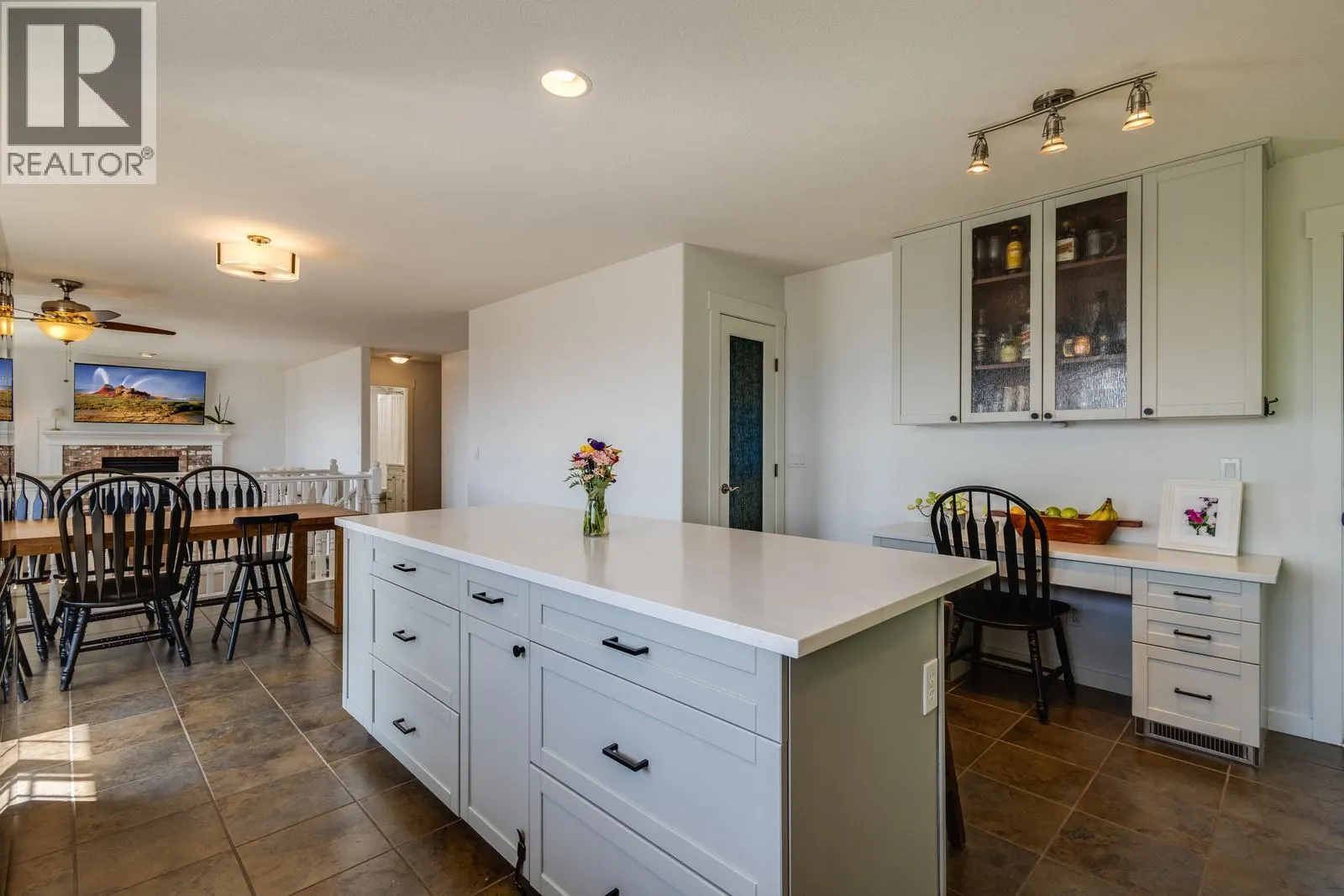 2838 Summerview Place