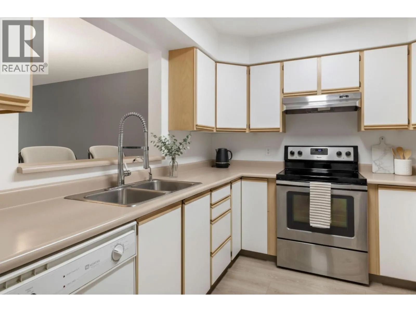 265 Snowsell Street Unit# 101