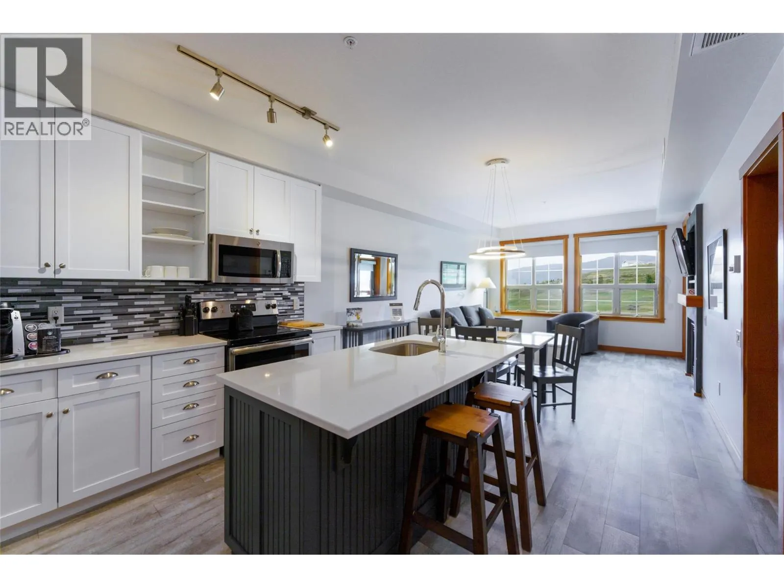 105 Village Centre Court Unit# 324