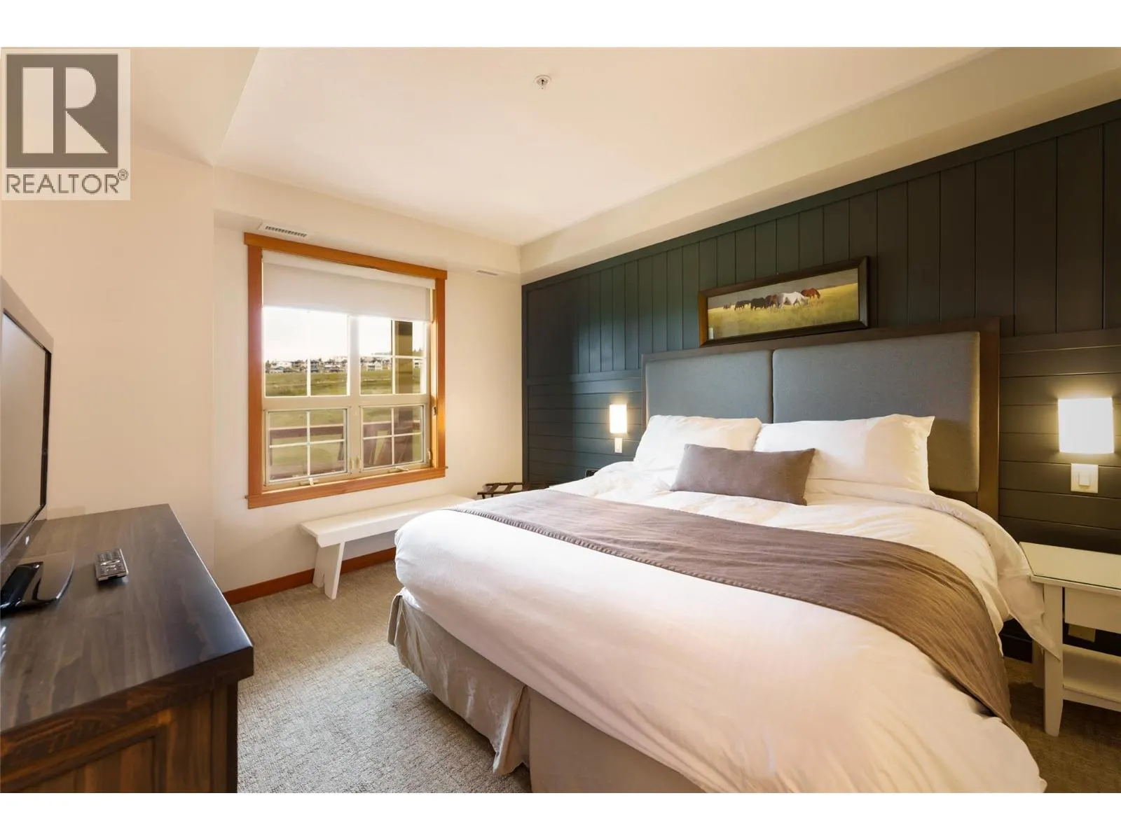 105 Village Centre Court Unit# 324