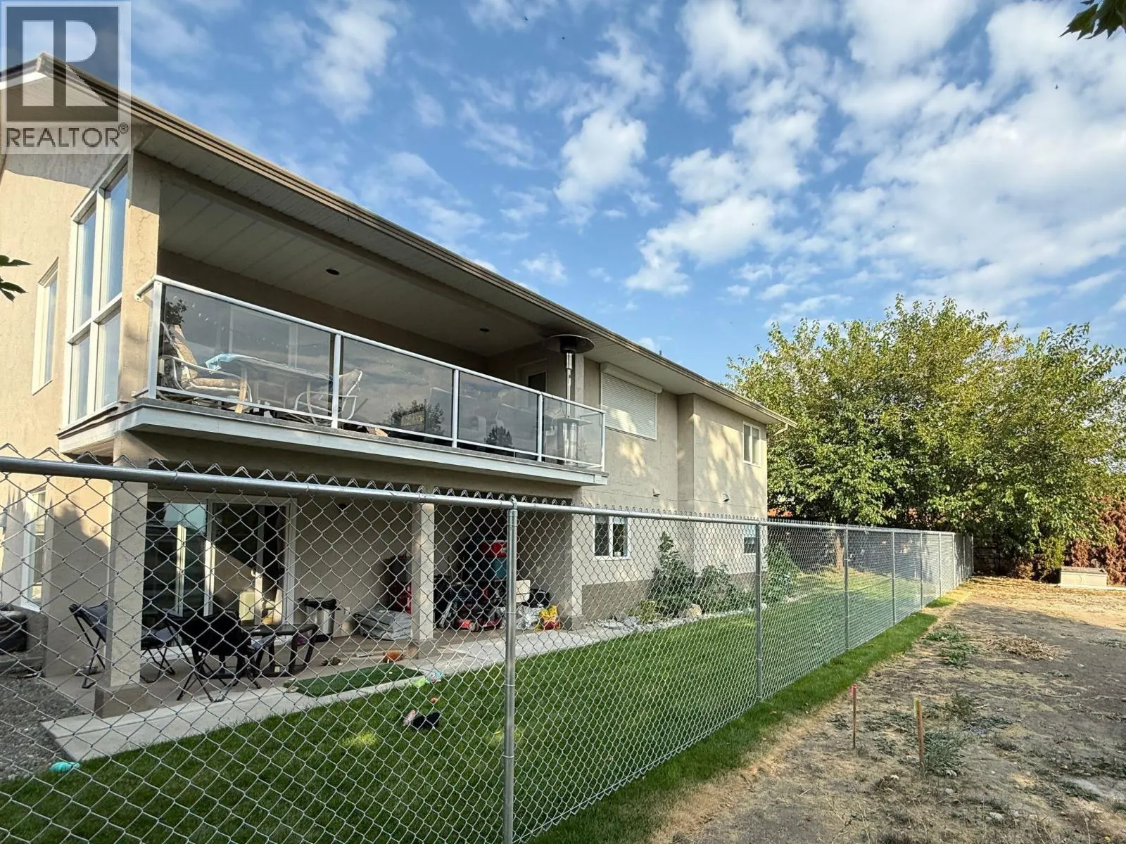 1009 Hudson Road