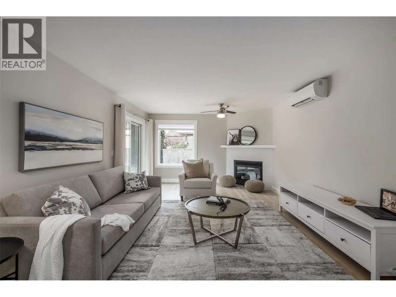 1009 Hudson Road