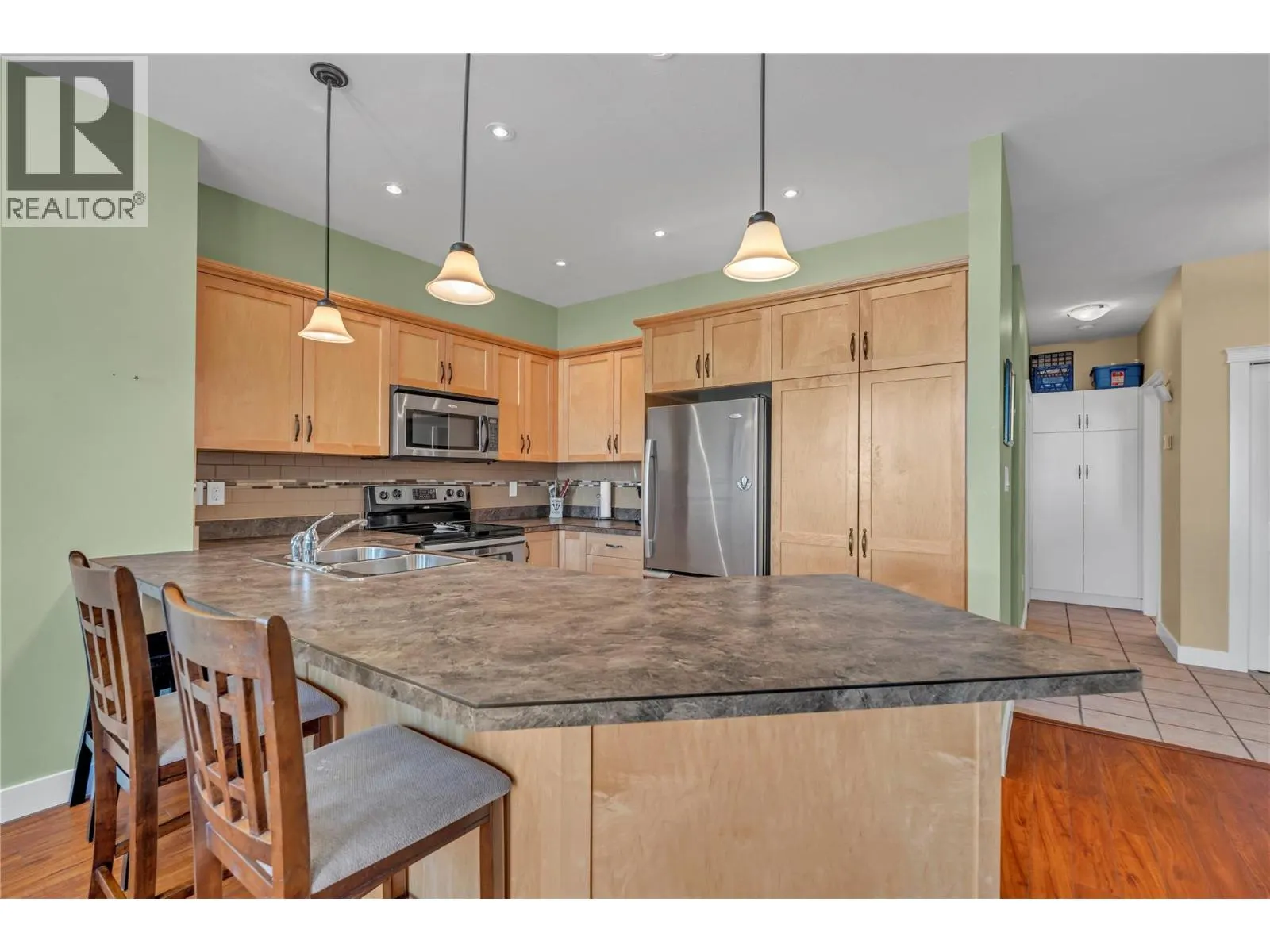 379 Douglas Avenue Unit# 102