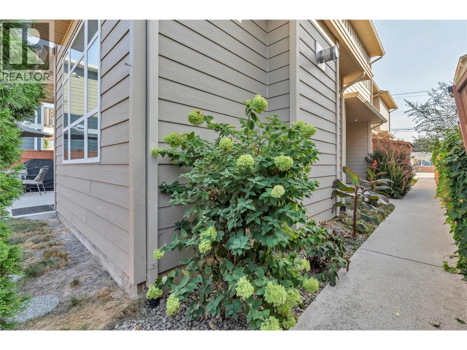 379 Douglas Avenue Unit# 102