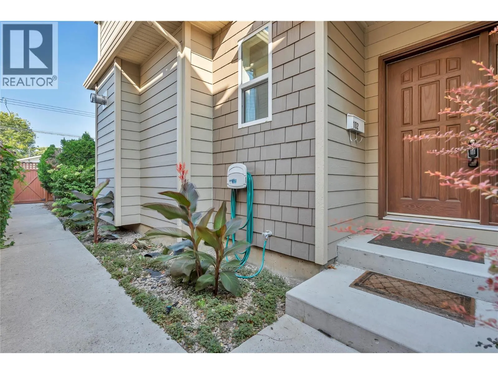 379 Douglas Avenue Unit# 102