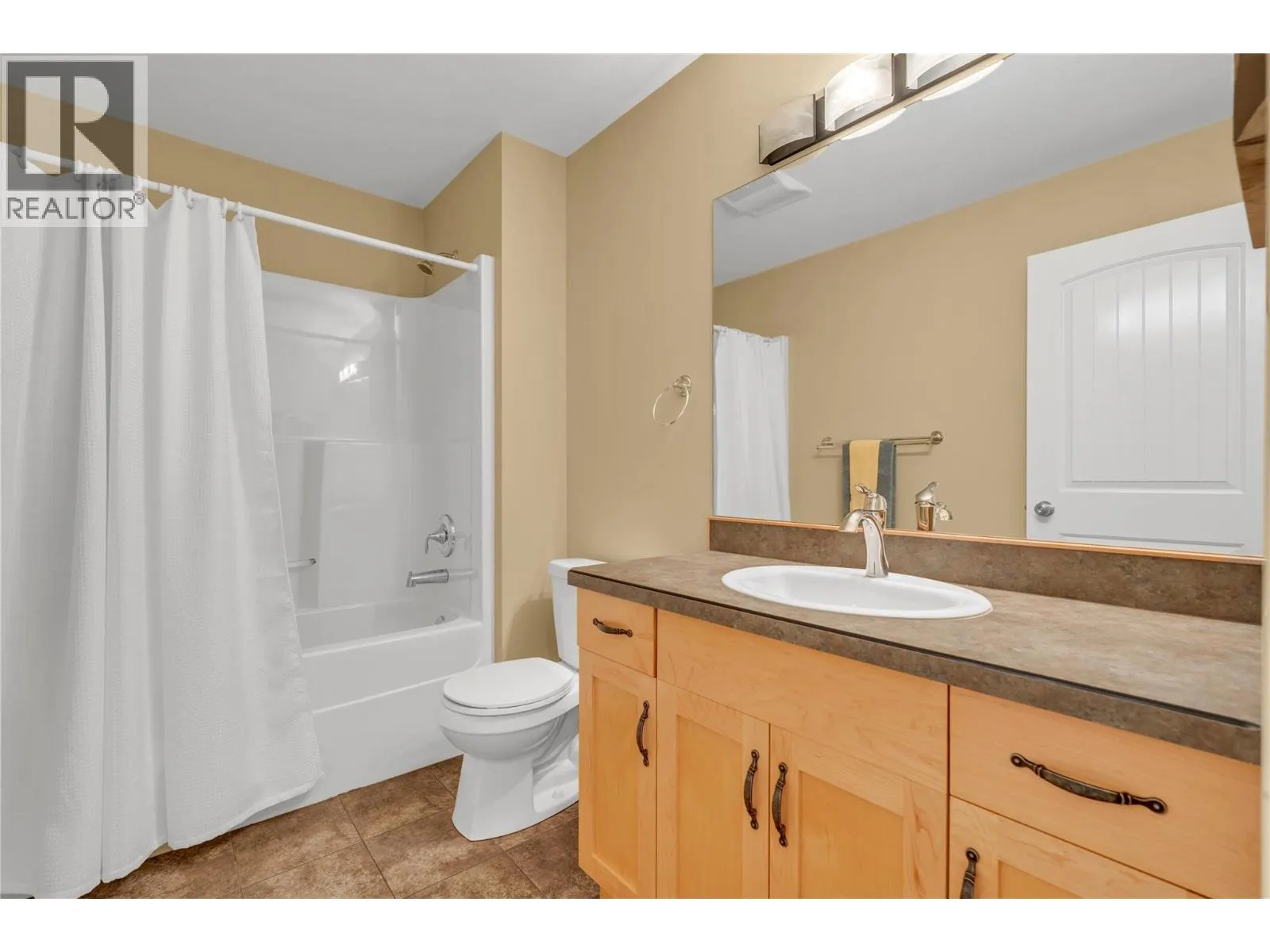 379 Douglas Avenue Unit# 102