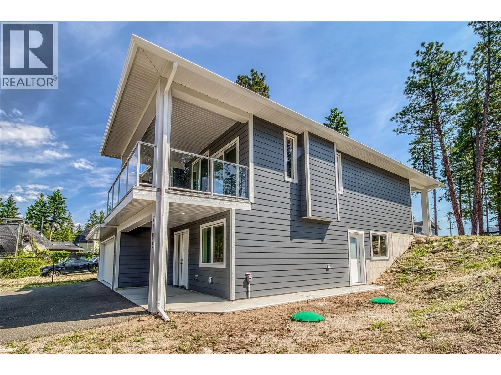 7186 Dunwaters Road