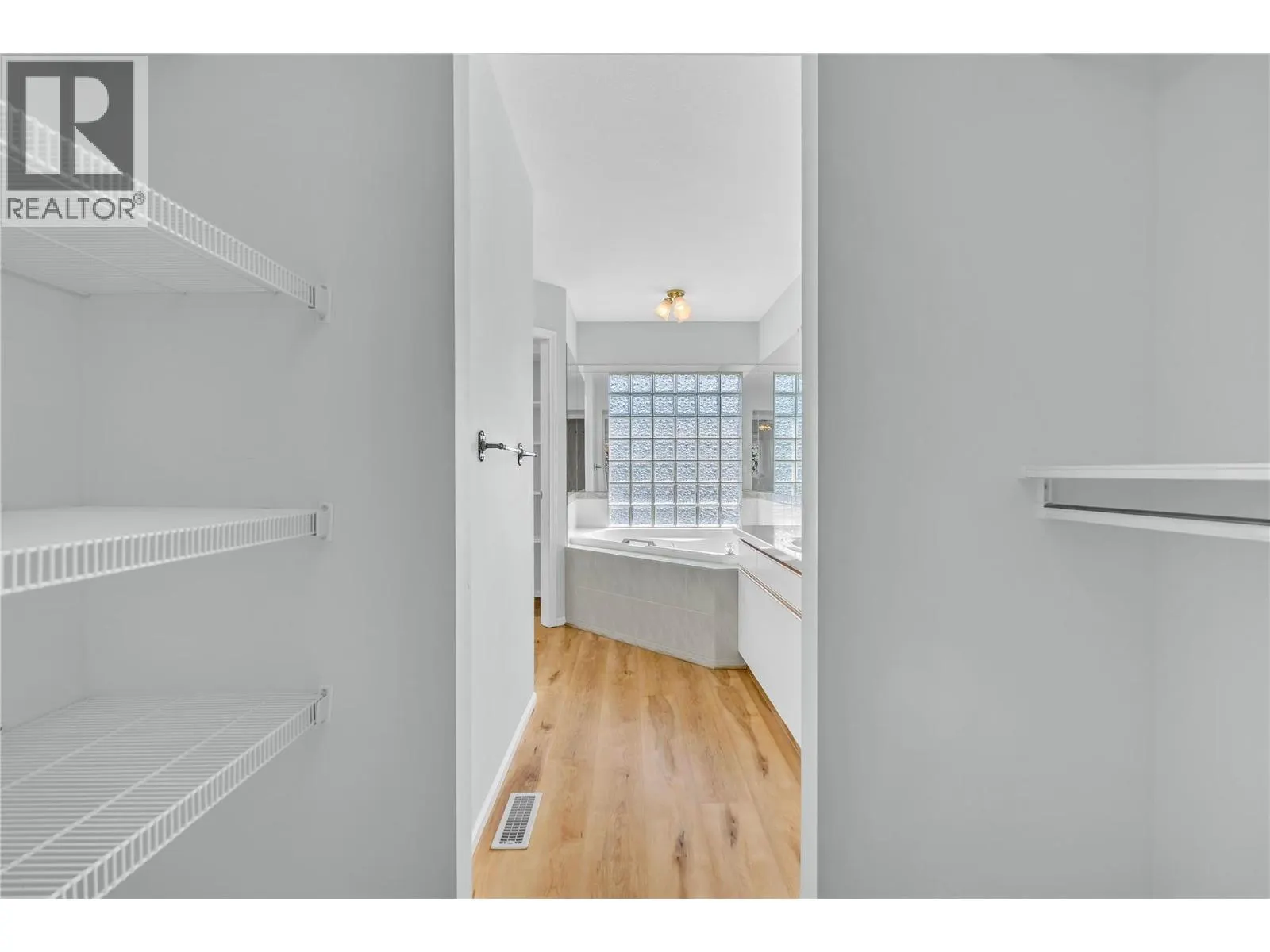 102 Forestbrook Place Unit# 207