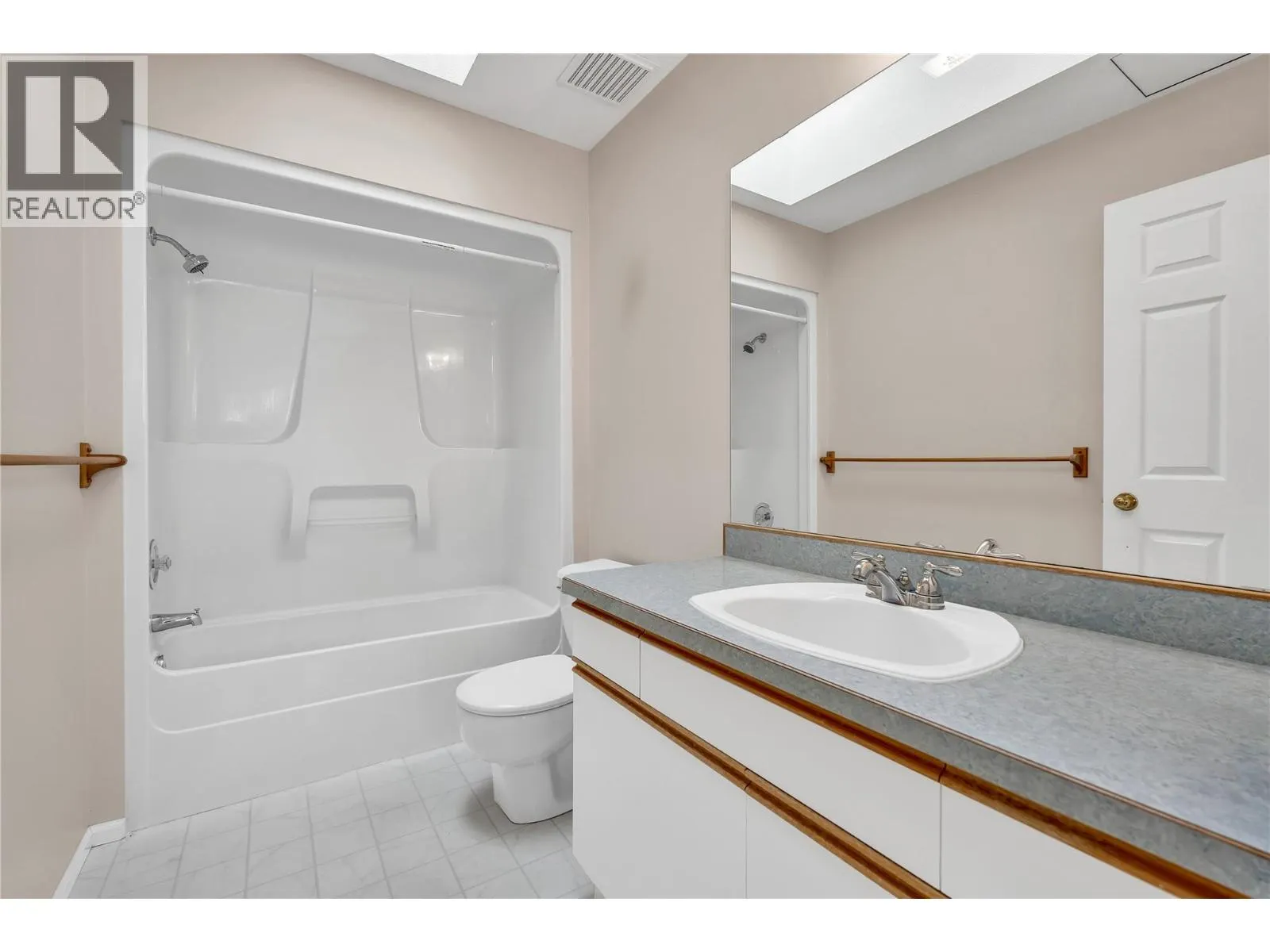 102 Forestbrook Place Unit# 207