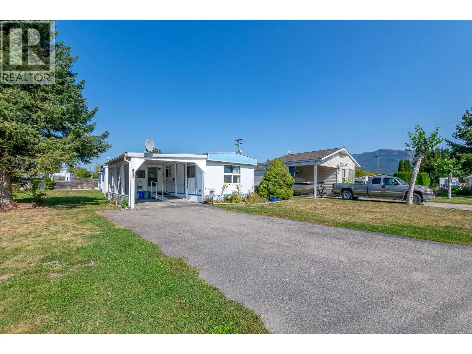 136 Meadow Crescent Unit# 43