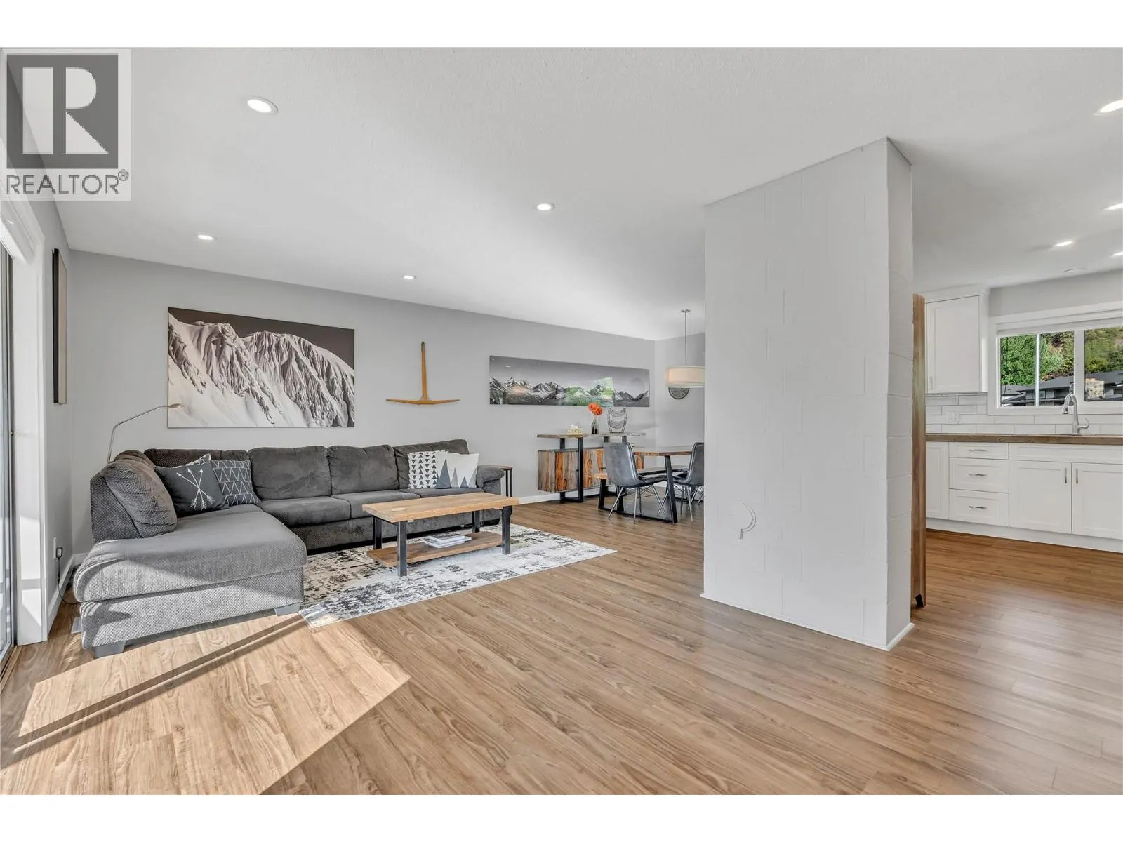 178 GLEN Place