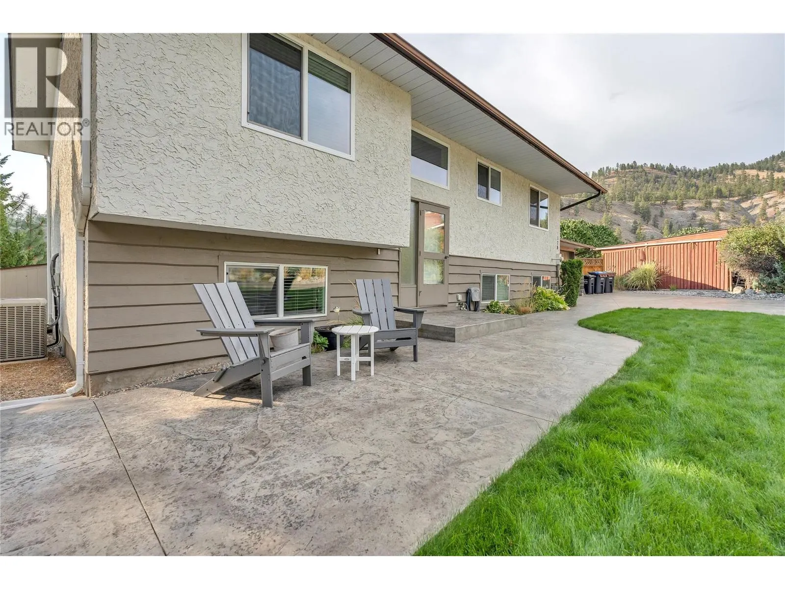 178 GLEN Place
