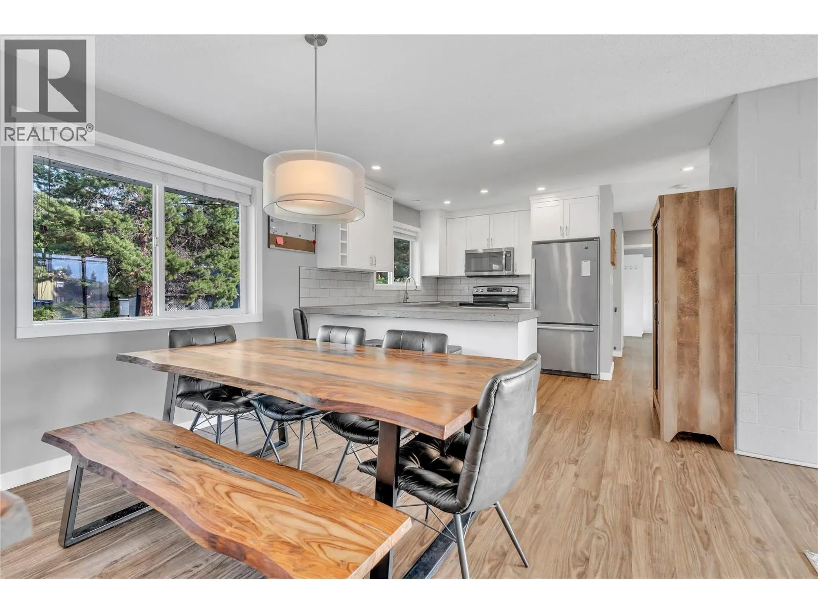 178 GLEN Place