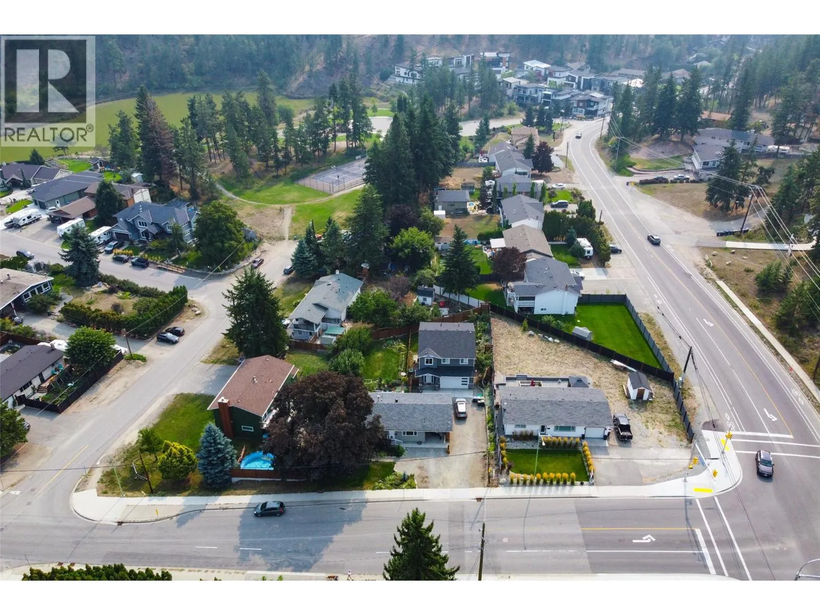 1257 and 1259 Rio Drive
