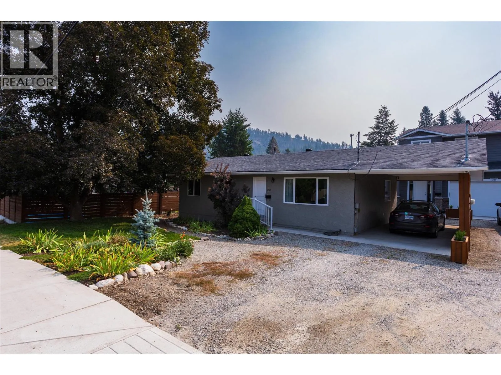 1257 and 1259 Rio Drive