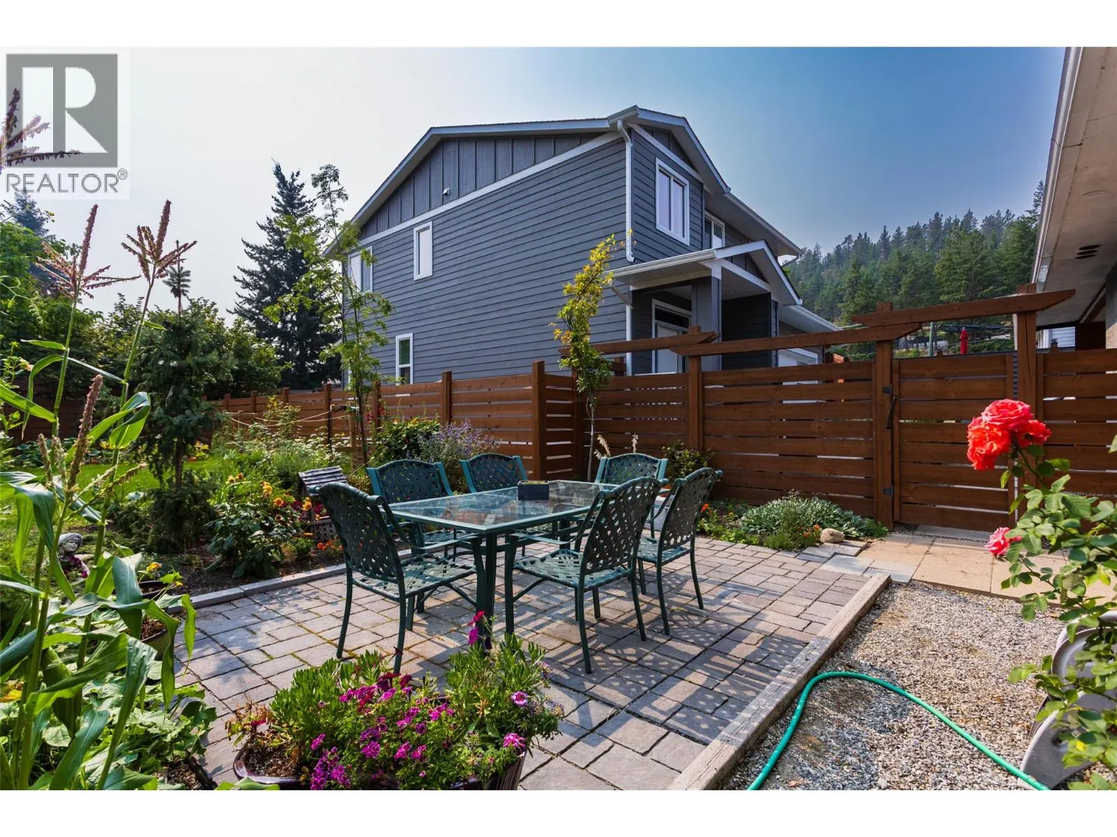 1257 and 1259 Rio Drive