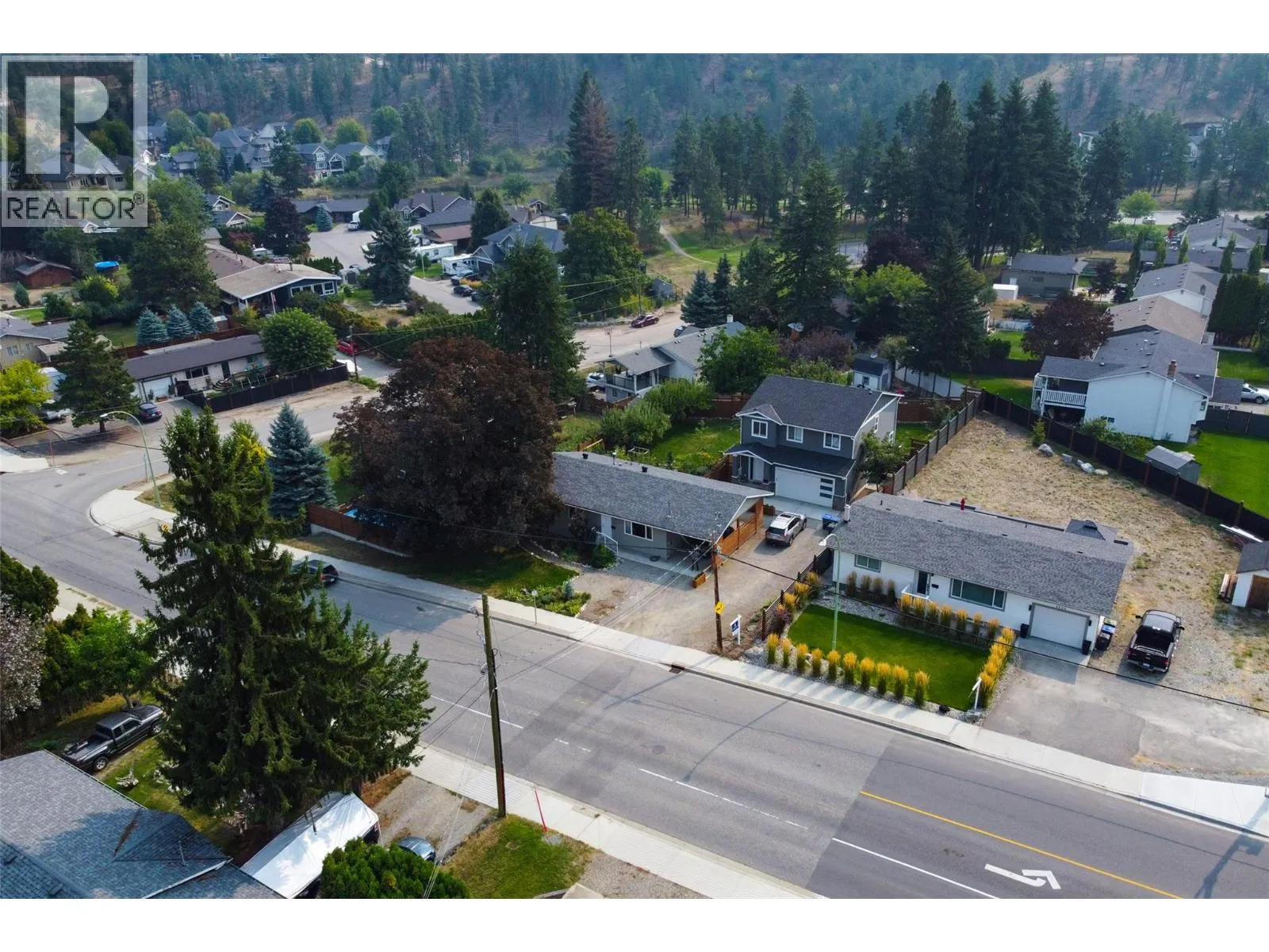 1257 and 1259 Rio Drive