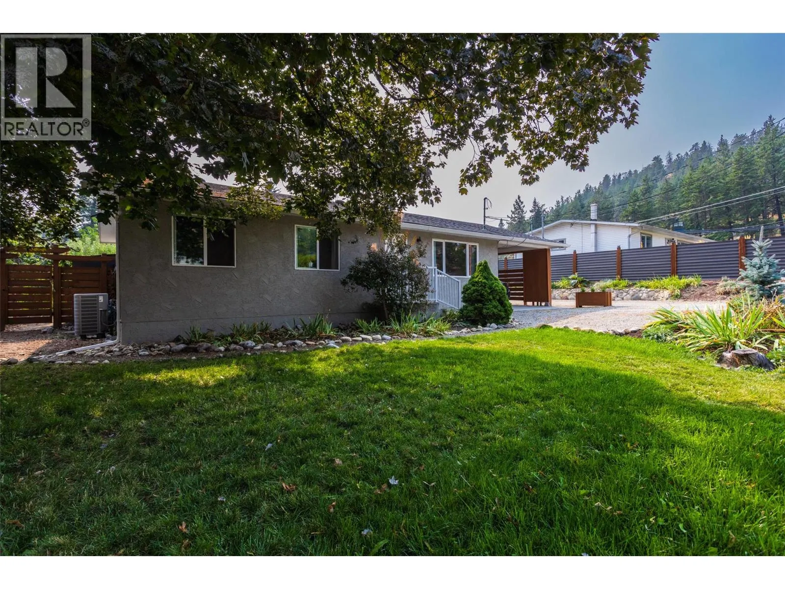 1257 and 1259 Rio Drive