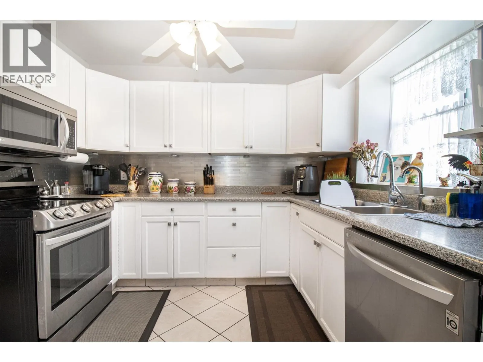 1874 Parkview Crescent Unit# 25