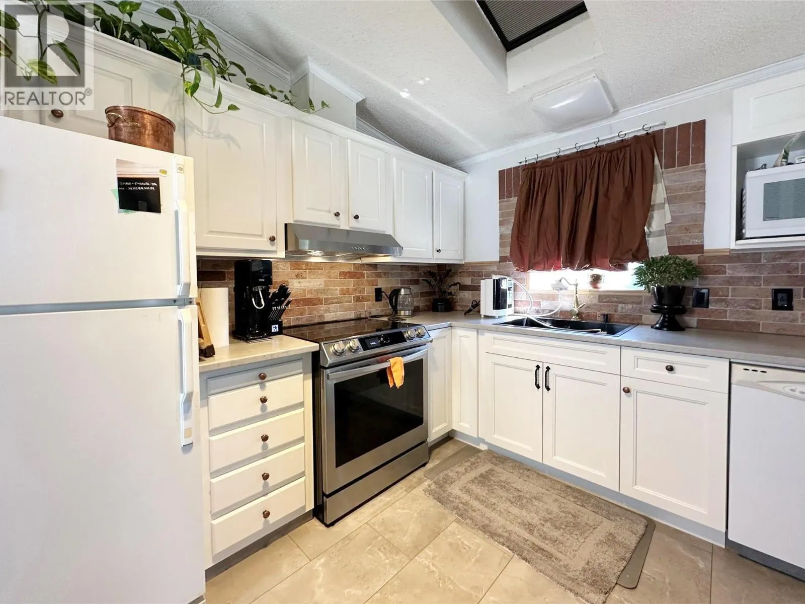 2035 Boucherie Road Unit# 11