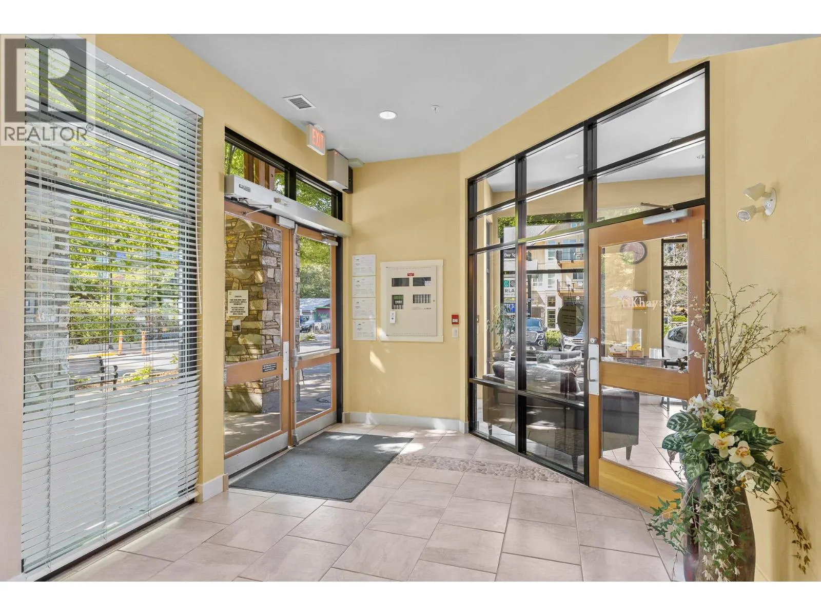 12811 LAKESHORE Drive Unit# 518