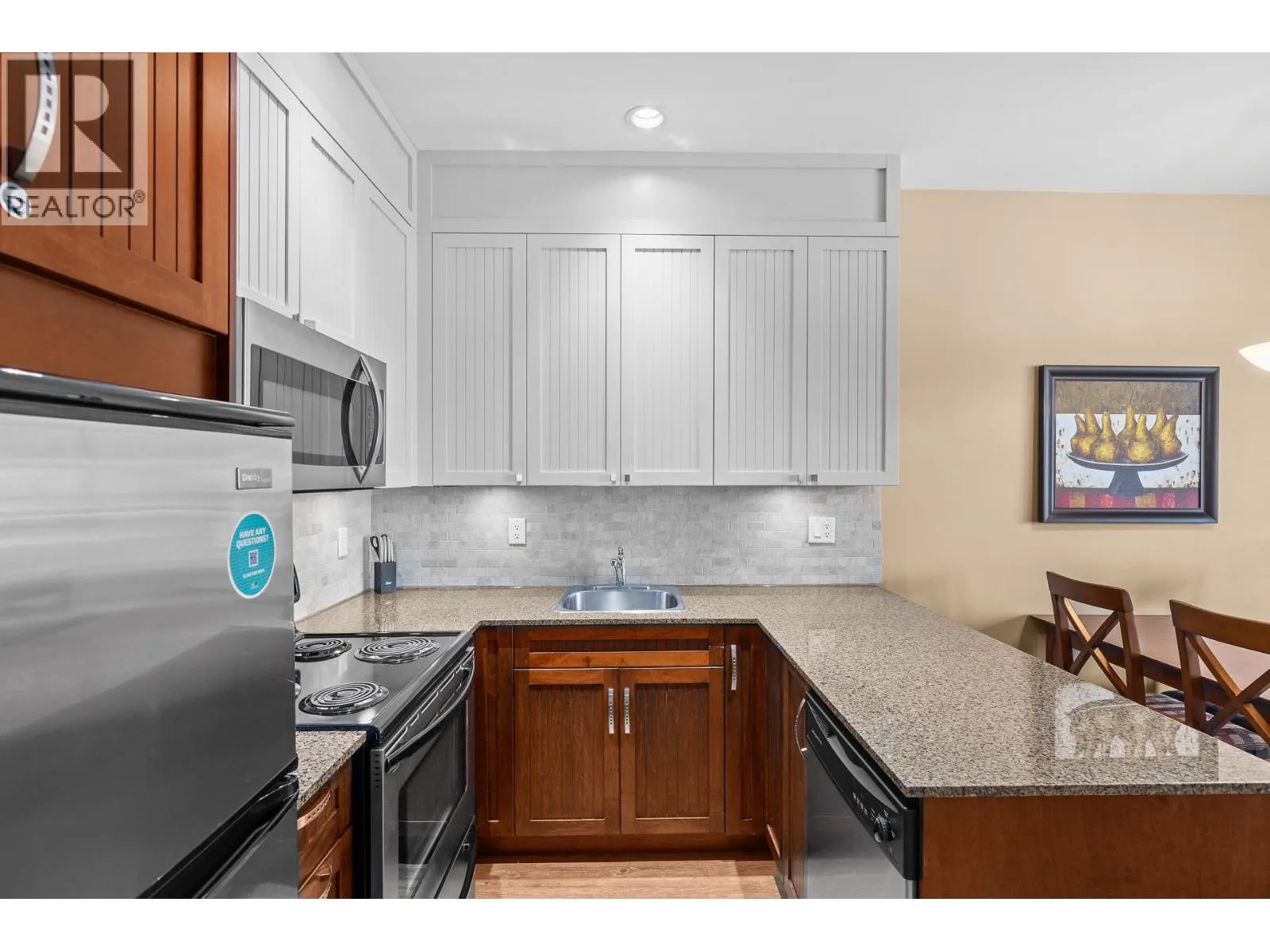 12811 LAKESHORE Drive Unit# 518