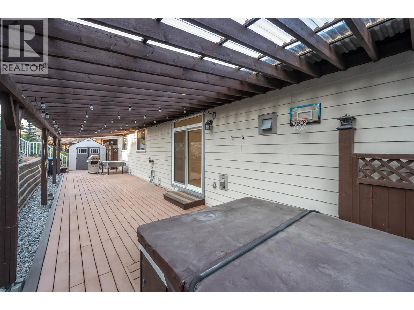 124 Barton Court