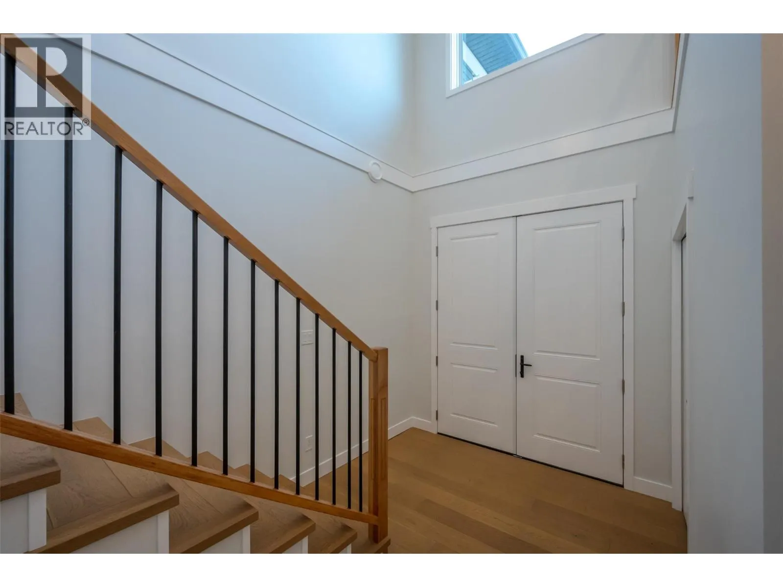 124 Barton Court
