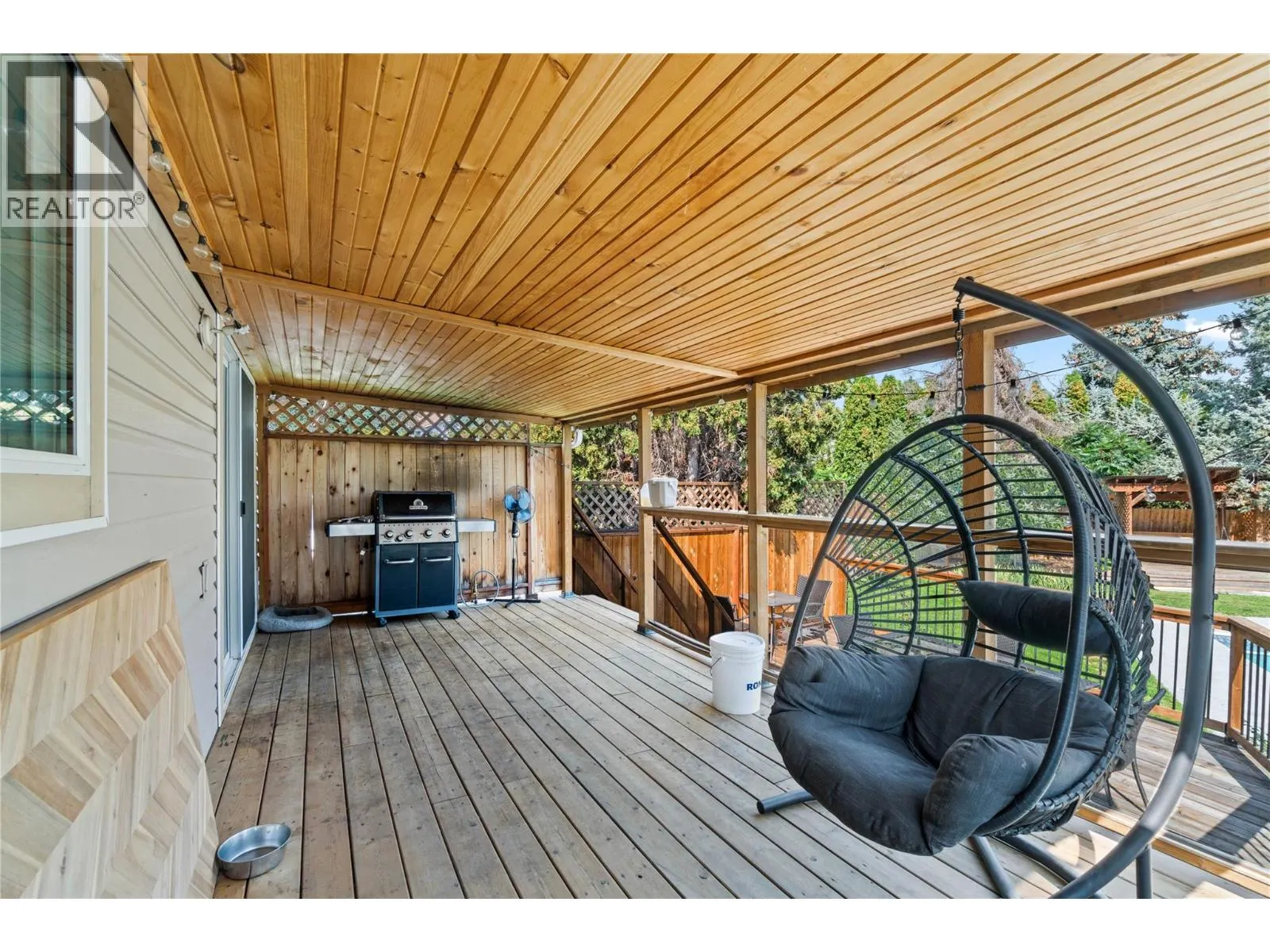 649 VALDES Drive